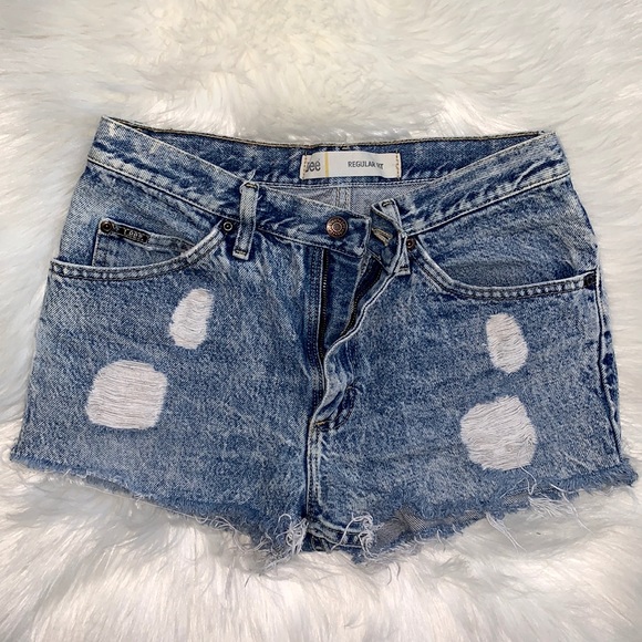 LEE Light Wash Denim Short - Picture 1 of 4